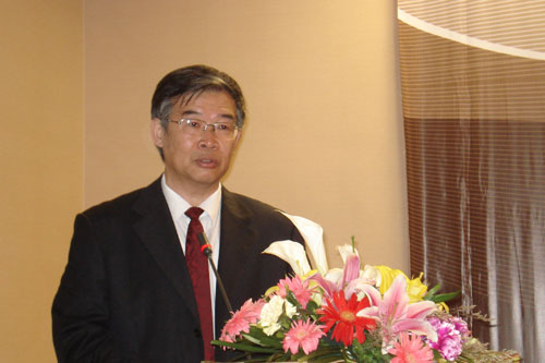 中國物流與采購聯合會副會長,全國物流標準化技術委員會副主任,中國物流與采購聯合會裝備專業委員會主任戴定一